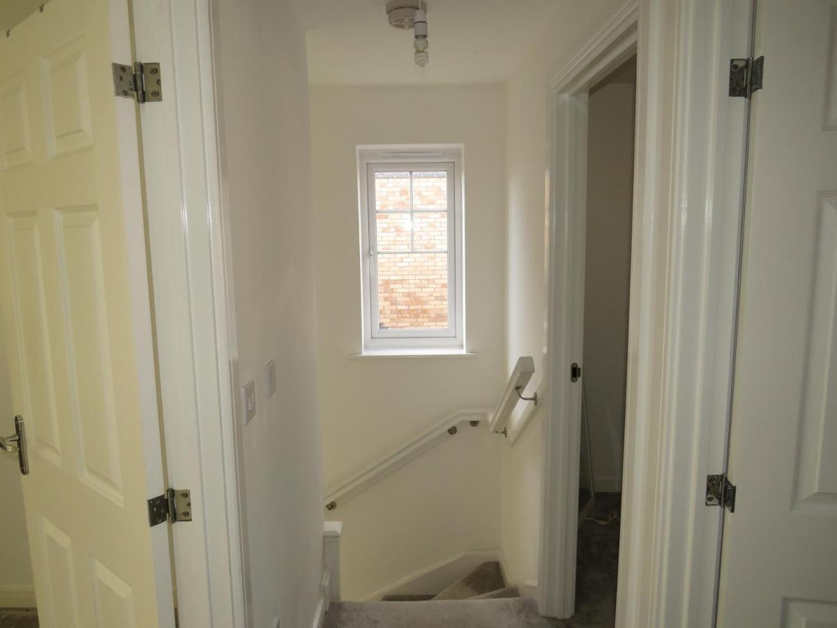 St Martins House In Birmingham Near Solihull And The Nec, Jlr, Hs2, Resorts World, Bear Grylls Centre And Birmingham Airport, With A Garage And Free Parking, Perfect For Contractors And Families! エクステリア 写真