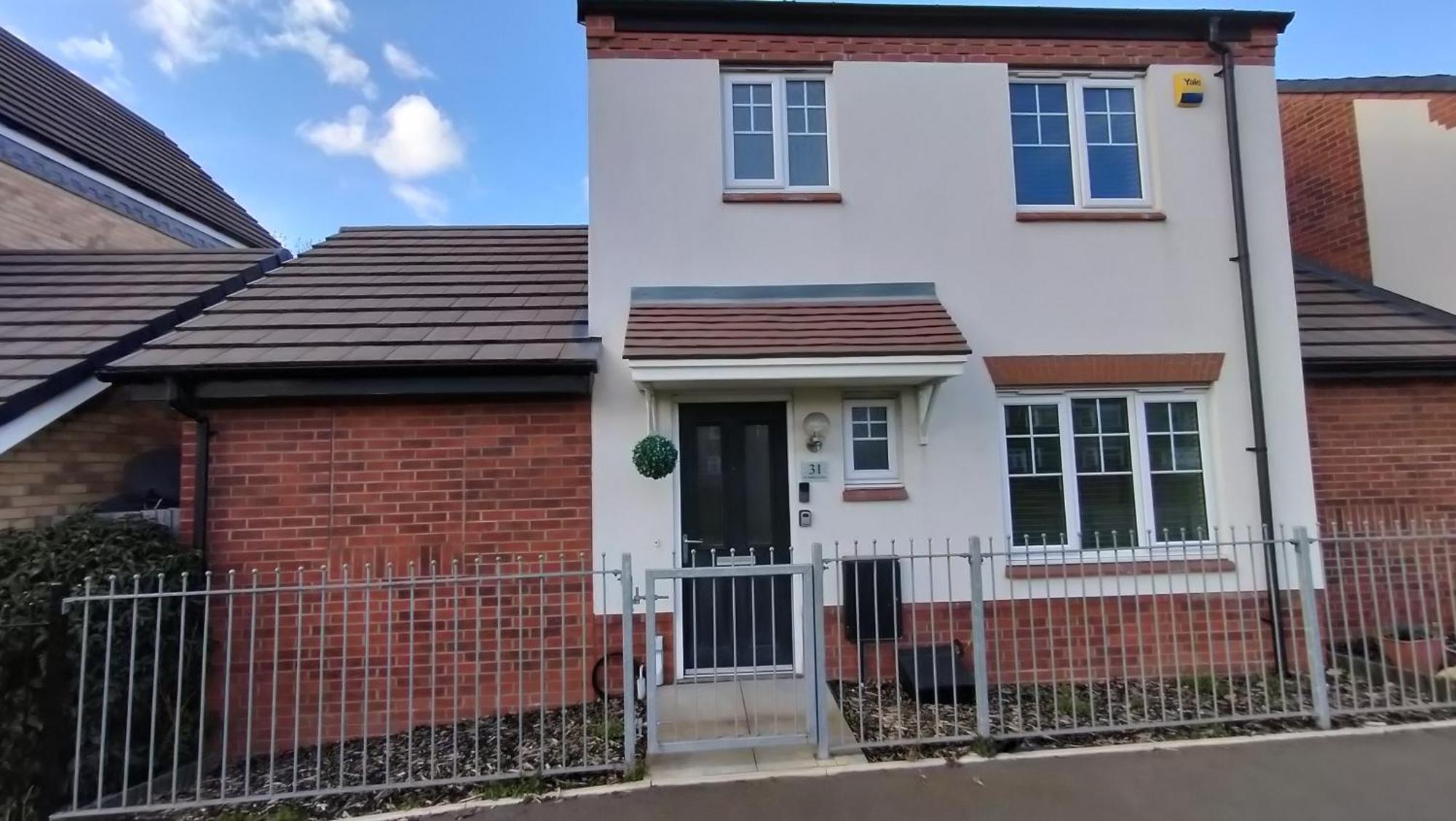St Martins House In Birmingham Near Solihull And The Nec, Jlr, Hs2, Resorts World, Bear Grylls Centre And Birmingham Airport, With A Garage And Free Parking, Perfect For Contractors And Families! エクステリア 写真